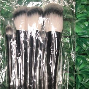 Set of brushes